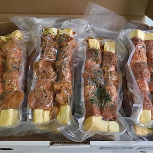Brochette marinée de boeuf et porc ***(Nouveauté)***